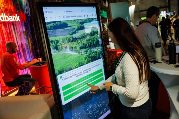 adKiosk - AdExpo