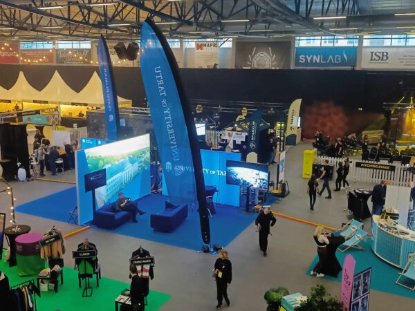 Ilmatäytteinen Starx-rantalippu - AdExpo